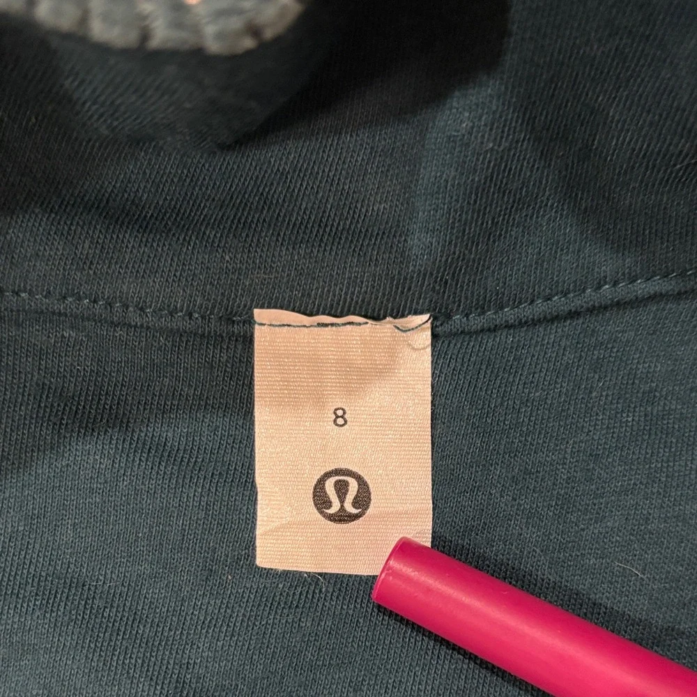Lululemon Scuba Track Jacket Velvet Cord 8.‎ EUC